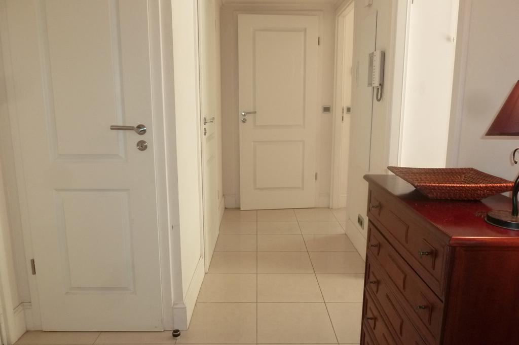 Stunning 2 Bed, 2 Bath Apt On The Cannes Sea Front Has Swimming Pool And Is A Secure Modern Building 464 Экстерьер фото